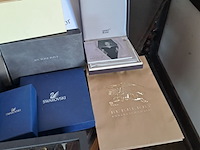 Lot 30 - lot luxe verpakkingen - diverse merken: dior, versace, montb - afbeelding 2 van  4