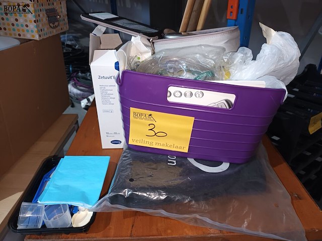 Lot 30 - medische hulpmiddelen - afbeelding 1 van  4