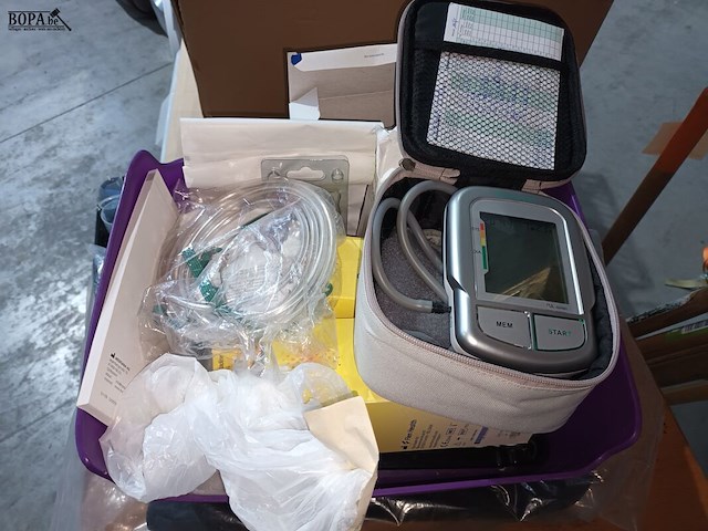 Lot 30 - medische hulpmiddelen - afbeelding 2 van  4