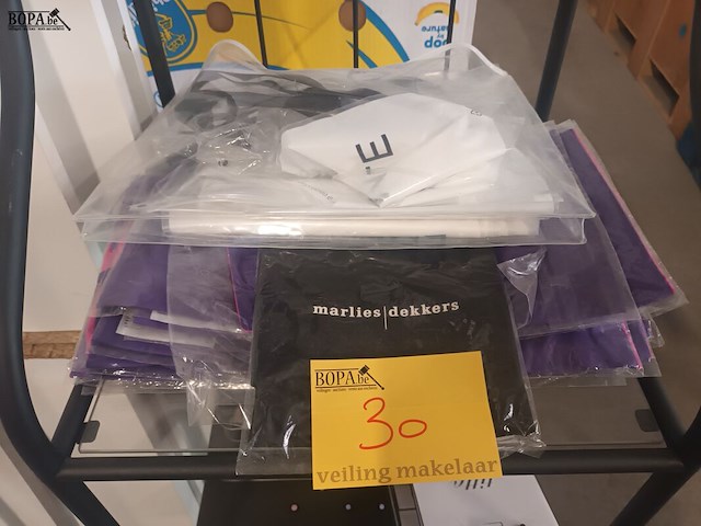 Lot 30 - merk verpakkingsmateriaal - afbeelding 1 van  5