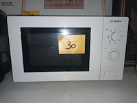 Lot 30 - microgolfoven bosch
