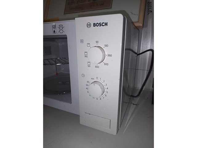 Lot 30 - microgolfoven bosch - afbeelding 3 van  3