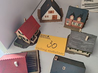 Lot 30 - modelbouwhuisjes - 6 stuks