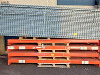 Lot 30 - palletstelling met 13 staanders - afbeelding 1 van  4