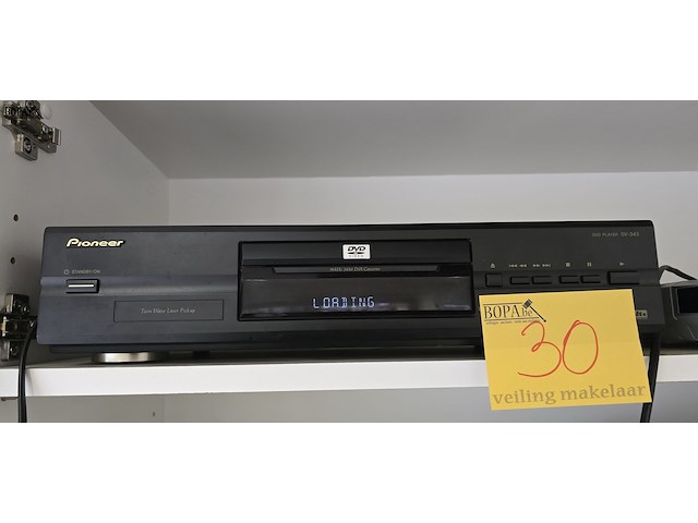 Lot 30 - pioneer dvd speler - afbeelding 1 van  3
