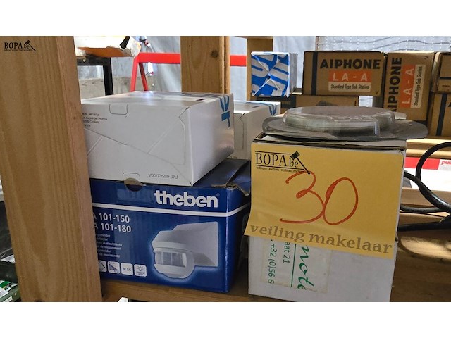 Lot 30 - rookdetectie + bewegingsmelders 7 stuks - afbeelding 1 van  4