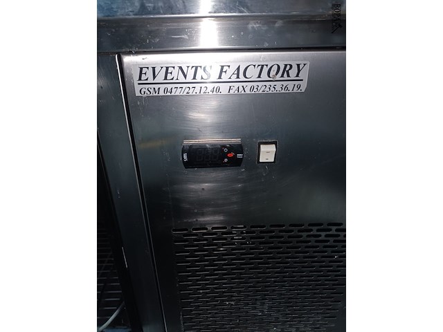 Lot 30 - rvs gekoelde werktafel - afbeelding 4 van  4