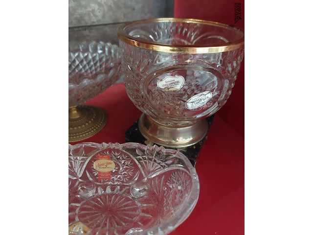 Lot 30 - schalen in glas en kristal, 5 stuks - afbeelding 2 van  5