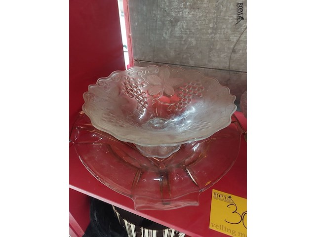 Lot 30 - schalen in glas en kristal, 5 stuks - afbeelding 5 van  5