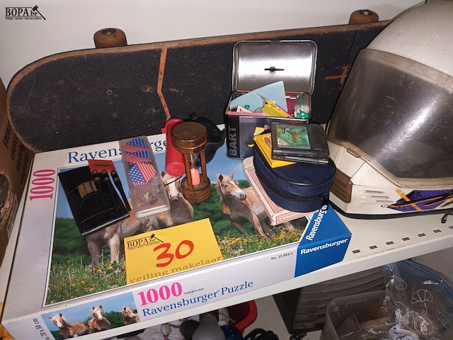 Lot 30 - sport en spel - afbeelding 1 van  4