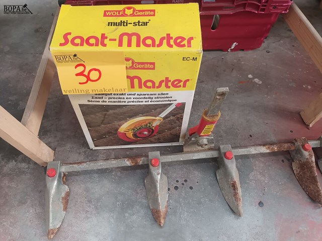 Lot 30 - tuinmateriaal. 2 stuks - afbeelding 1 van  3