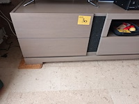 Lot 30 - tv meubel - afbeelding 2 van  4