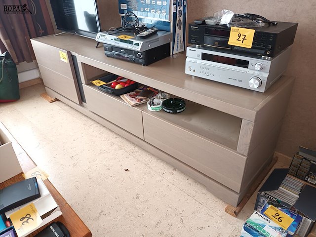 Lot 30 - tv meubel - afbeelding 4 van  4