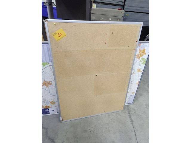 Lot 30 - zonekaart politie tielt en prikbord - afbeelding 2 van  4
