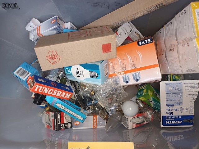 Lot 300 - lampen - afbeelding 2 van  3