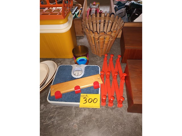 Lot 300 - retro huisraad. 16 stuks - afbeelding 3 van  5