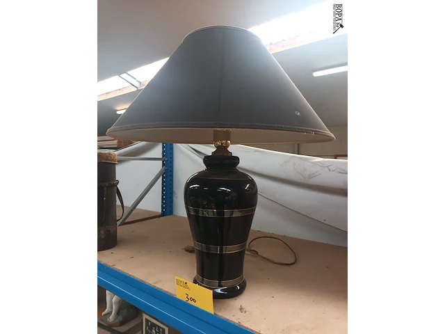 Lot 300 - tafellamp - afbeelding 1 van  3
