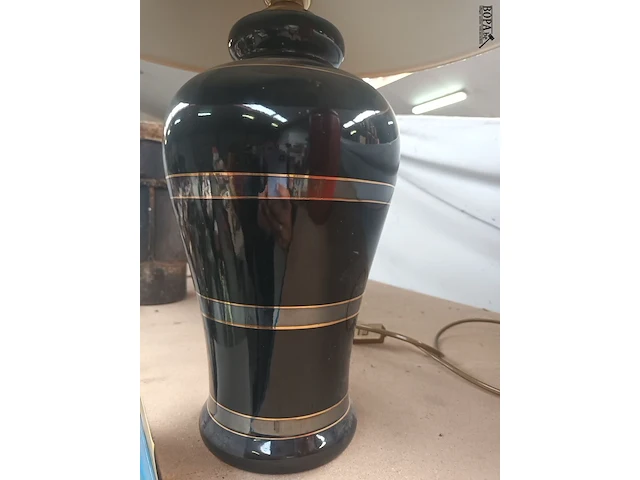 Lot 300 - tafellamp - afbeelding 2 van  3