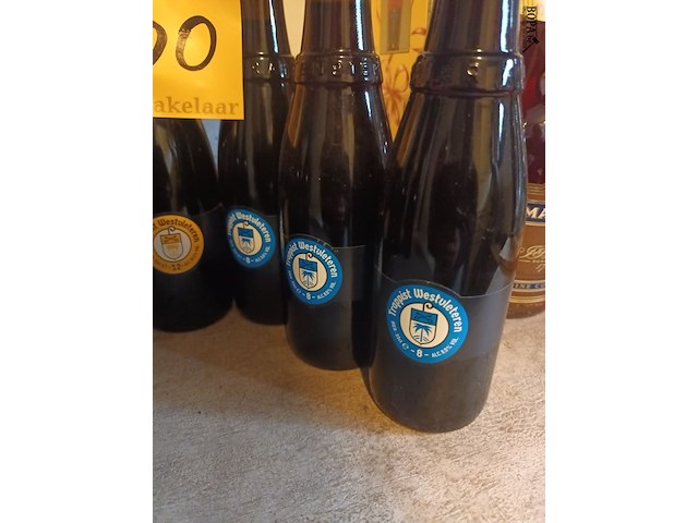 Lot 300 - trappist west-vleteren. 7 stuks - afbeelding 3 van  4