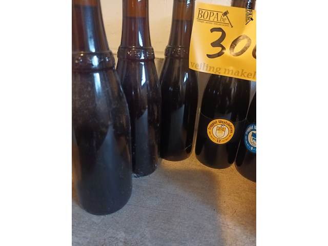 Lot 300 - trappist west-vleteren. 7 stuks - afbeelding 4 van  4