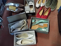 Lot 301 - ballerina's en platte schoenen - 9 stuks - afbeelding 1 van  1