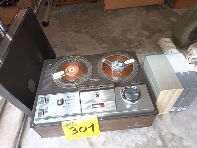 Lot 301 - bandrecorder grundig - afbeelding 1 van  4