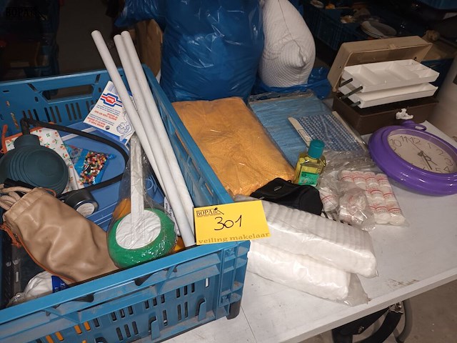 Lot 301 - diversen - afbeelding 1 van  5