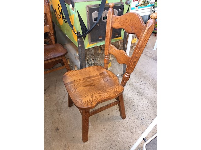 Lot 301 - eetkamerstoelen. 4 stuks - afbeelding 2 van  3