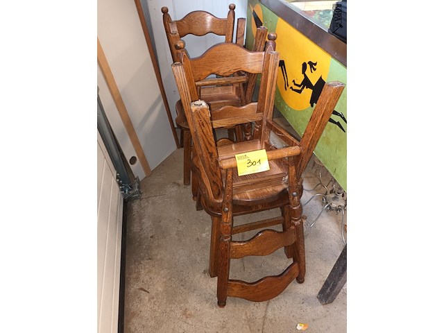 Lot 301 - eetkamerstoelen. 4 stuks - afbeelding 3 van  3