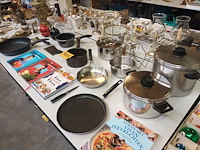 Lot 301 - keukenmateriaal. 21 stuks - afbeelding 2 van  8