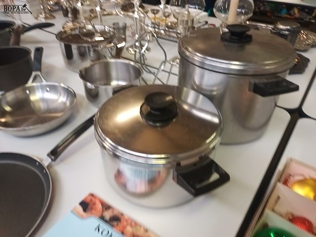 Lot 301 - keukenmateriaal. 21 stuks - afbeelding 3 van  8