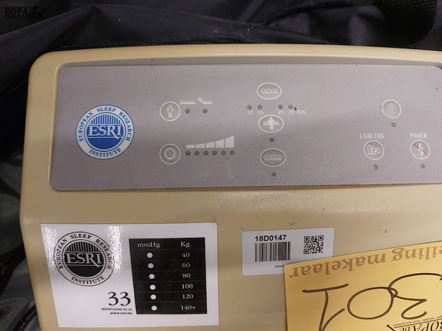 Lot 301 - opblaasbare matras tegen doorligwonden in tas - afbeelding 2 van  3