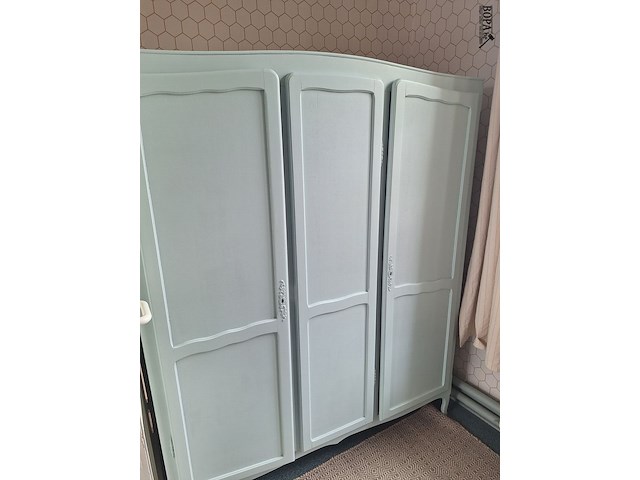 Lot 301 - slaapkamer - afbeelding 3 van  3