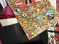 Lot 302 - lot geschenkverpakkingen + plakboek sigarenbandjes