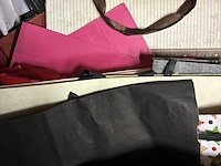 Lot 302 - lot geschenkverpakkingen + plakboek sigarenbandjes - afbeelding 2 van  4