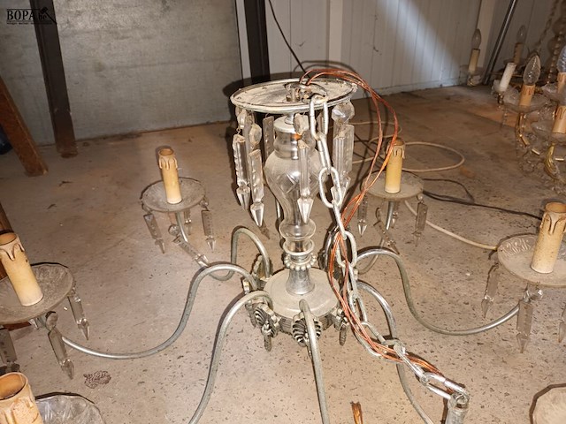 Lot 302 - luchter 8 armen - afbeelding 3 van  3