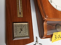 Lot 302 - muurklok en barometer - afbeelding 4 van  4