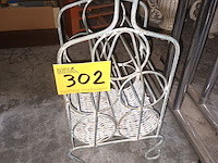 Lot 302 - wijnrekje - afbeelding 1 van  3