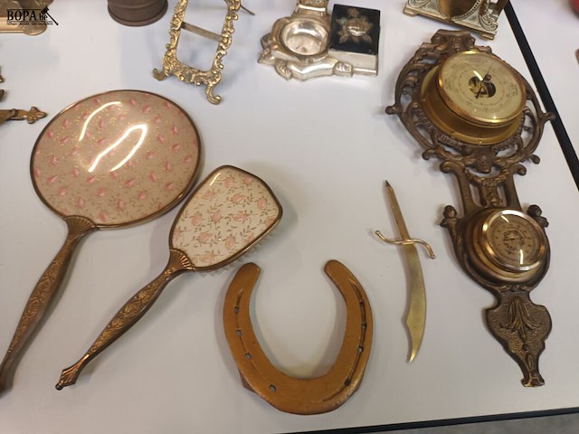 Lot 304 - decoratie in koper. 55 stuks - afbeelding 4 van  9