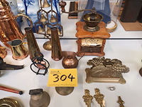 Lot 304 - decoratie in koper. 55 stuks - afbeelding 6 van  9