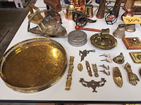 Lot 304 - decoratie in koper. 55 stuks - afbeelding 8 van  9