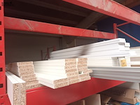 Lot 304 - planken in witte melamine - afbeelding 2 van  4