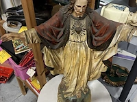 Lot 304 - prestus beeld in kalk