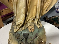 Lot 304 - prestus beeld in kalk - afbeelding 3 van  4