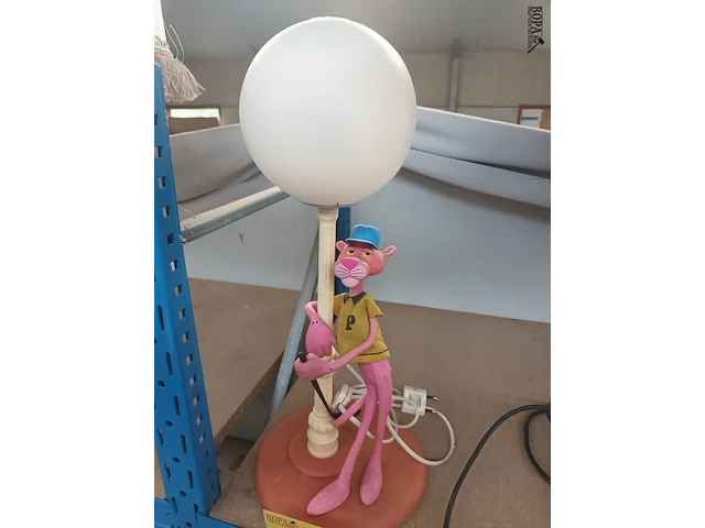 Lot 304 - tafellamp pink panter - afbeelding 1 van  4