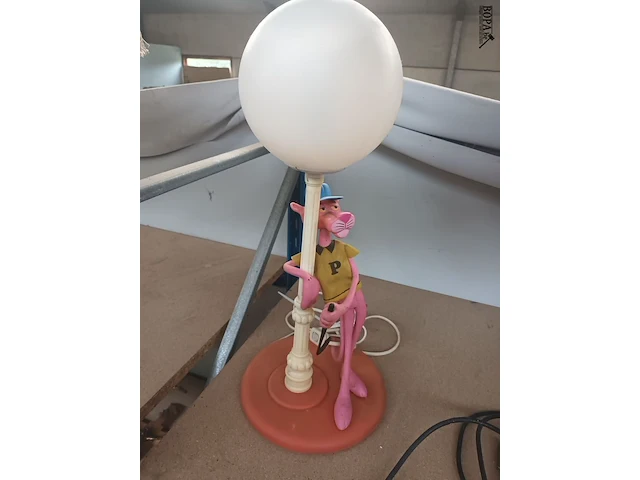 Lot 304 - tafellamp pink panter - afbeelding 4 van  4
