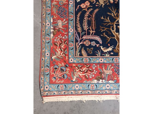 Lot 305 - handgeknoopt perzisch tapijt - afbeelding 2 van  6