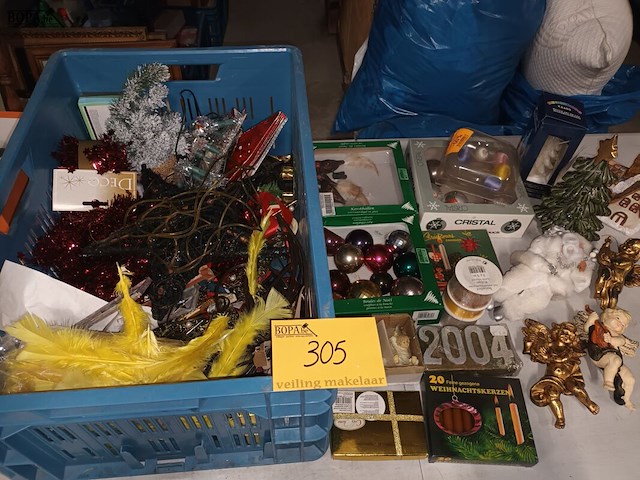 Lot 305 - kerstdecoratie - afbeelding 1 van  5