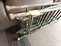 Lot 305 - metalen vouwladder - afbeelding 3 van  3