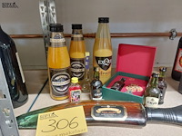 Lot 306 - dolk met rum, advocaat, mini porto…ong 11 stuks - afbeelding 1 van  2